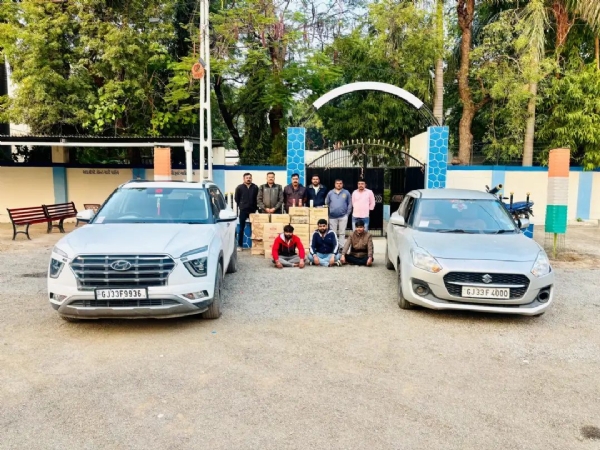 અમરેલી એલસીબીએ બિયરના ટીન સહિત રૂ. 12.32 લાખનો મુદ્દામાલ કબજે કર્યો; દારૂ ચોરીથી લાવનાર ગેંગ પર કડક કાર્યવાહી