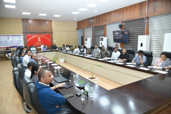 ગાંધીનગર ખાતે બેઠક યોજાઈ ગાંધીનગર ખાતે બેઠક યોજાઈ