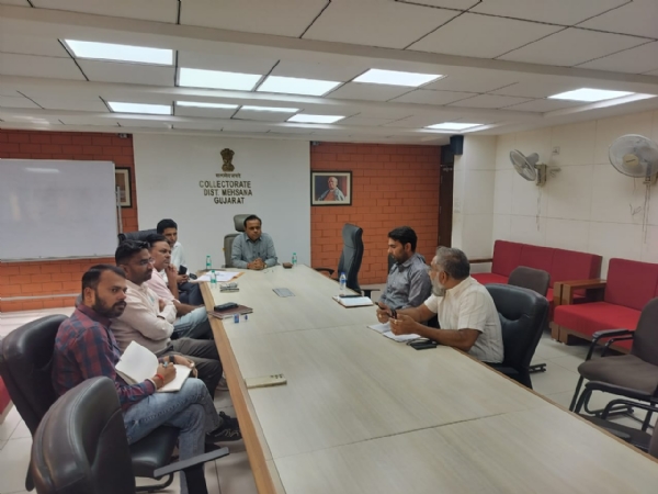 મહેસાણા ખાતે PMAY-U અંતર્ગત સ્લમ રિહેબીલીટેશન પર મહત્વપૂર્ણ બેઠક: સર્વે અને નોટિફિકેશનની પ્રક્રિયા ઝડપથી શરૂ કરવાનો નિર્ણય