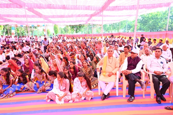 વિસનગરના કમાણા ખાતે રાવળ યોગી વિકાસ ટ્રસ્ટ દ્વારા તેજસ્વી તારલાઓનો ભવ્ય સન્માન સમારોહ વિસનગરના કમાણા ખાતે રાવળ યોગી વિકાસ ટ્રસ્ટ દ્વારા તેજસ્વી તારલાઓનો ભવ્ય સન્માન સમારોહ