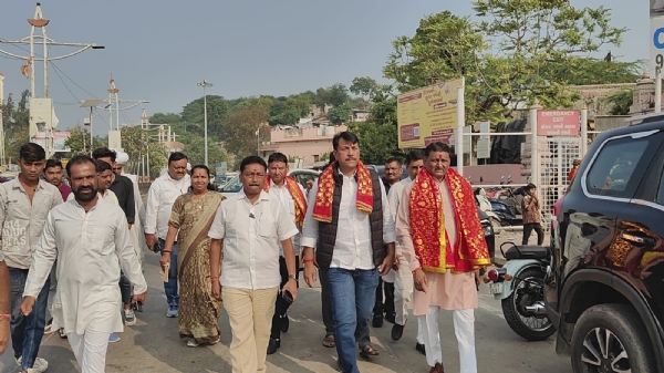 AMBAJI MA CONGRES NI JAN AAKROSH AMBAJI MA CONGRES NI JAN AAKROSH