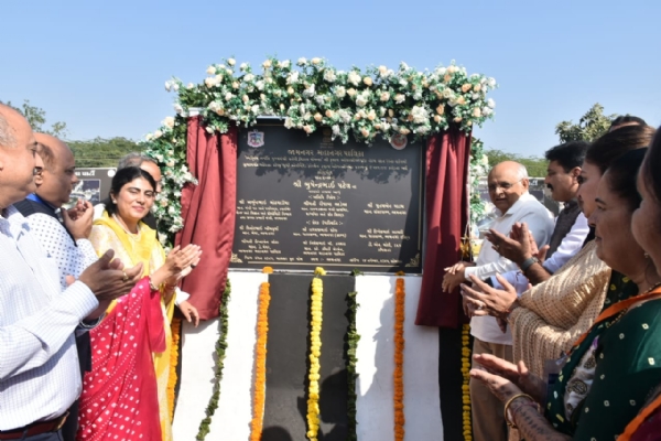 ફ્લાયઓવર બ્રિજનું લોકાર્પણ