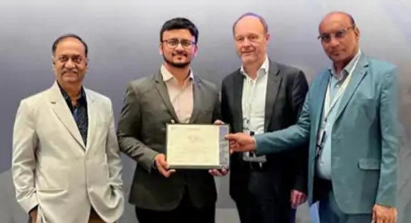 સિદ્ધપુરના જાણીતા જોઈન્ટ રિપ્લેસમેન્ટ સર્જન ડૉ. અમિત વૈદને શ્રીલંકામાં આંતરરાષ્ટ્રીય સન્માન સિદ્ધપુરના જાણીતા જોઈન્ટ રિપ્લેસમેન્ટ સર્જન ડૉ. અમિત વૈદને શ્રીલંકામાં આંતરરાષ્ટ્રીય સન્માન