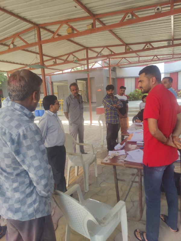 પોરબંદર જિલ્લામાં મતદારયાદી ખાસ સઘન સુધારણા કાર્યક્રમ (SIR) 2026 અંતર્ગત ખાસ કેમ્પ યોજાયો. પોરબંદર જિલ્લામાં મતદારયાદી ખાસ સઘન સુધારણા કાર્યક્રમ (SIR) 2026 અંતર્ગત ખાસ કેમ્પ યોજાયો.