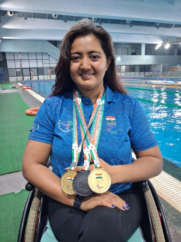 XXV રાષ્ટ્રીય પેરા સ્વિમિંગ ચેમ્પિયનશિપમાં વડોદરાની પેરા સ્વિમર ગરિમા વ્યાસે બે ગોલ્ડ સહિત પાંચ મેડલ જીત્યા XXV રાષ્ટ્રીય પેરા સ્વિમિંગ ચેમ્પિયનશિપમાં વડોદરાની પેરા સ્વિમર ગરિમા વ્યાસે બે ગોલ્ડ સહિત પાંચ મેડલ જીત્યા