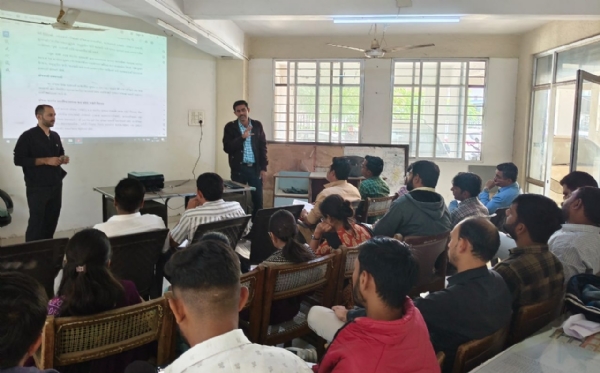 ભાવનગર પ્રાદેશિક કમિશનર કચેરી ખાતે નવ નિયુક્ત સ્ટાફની તાલીમ યોજાઈ ભાવનગર પ્રાદેશિક કમિશનર કચેરી ખાતે નવ નિયુક્ત સ્ટાફની તાલીમ યોજાઈ