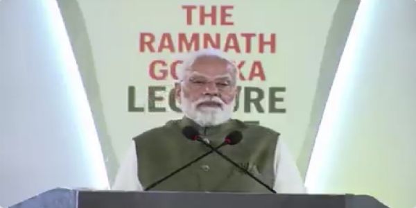 પ્રધાનમંત્રી એ, શ્રી ગુરુ તેગ બહાદુરજી ને તેમના 350મા શહીદ દિવસ પર શ્રદ્ધાંજલિ અર્પણ કરી