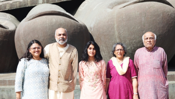 સરદાર સાહેબના પરિવારજનોએ રાષ્ટ્રીય એકતા દિવસ’ નિમત્તે વડાપ્રધાન સાથે કરી મુલાકાત સરદાર સાહેબના પરિવારજનોએ રાષ્ટ્રીય એકતા દિવસ’ નિમત્તે વડાપ્રધાન સાથે કરી મુલાકાત