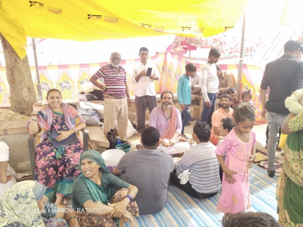 સરસ્વતી નદીમા પાણી હોવાથી આ વર્ષે તર્પણ વિધિ માટે શ્રદ્ધાળુઓ નુ તર્પણ વિધી માટે ભારે ભીડ