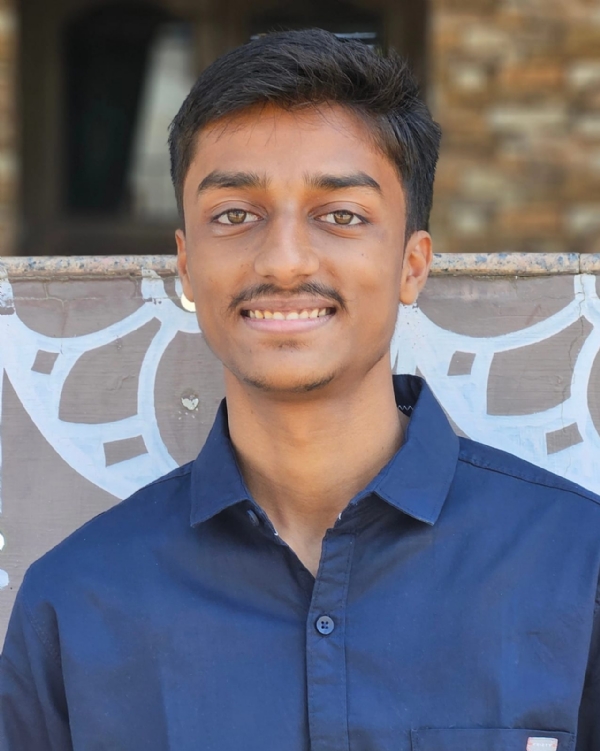 સીએ ની ફાયનલ પરીક્ષા નું પરિણામ જાહેર થયુ જેમા ગોધરા ના પ્રથમ અજમેરા નામનો યુવાન જેણે સમગ્ર દેશ મા ૧૨ મુ સ્થાન મેળવી ને ગુજરાત તેમજ પોતાના પરીવાર નું નામ રોશન કર્યું છે સીએ ની ફાયનલ પરીક્ષા નું પરિણામ જાહેર થયુ જેમા ગોધરા ના પ્રથમ અજમેરા નામનો યુવાન જેણે સમગ્ર દેશ મા ૧૨ મુ સ્થાન મેળવી ને ગુજરાત તેમજ પોતાના પરીવાર નું નામ રોશન કર્યું છે