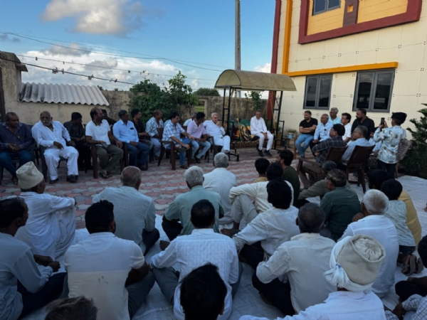 કેબિનેટ મંત્રી  અર્જુન મોઢવાડિયએ રાણાવાવ અને કુતિયાણા તાલુકાના વિવિધ વરસાદગ્રસ્ત વિસ્તારોની મુલાકાત કરી કેબિનેટ મંત્રી  અર્જુન મોઢવાડિયએ રાણાવાવ અને કુતિયાણા તાલુકાના વિવિધ વરસાદગ્રસ્ત વિસ્તારોની મુલાકાત કરી