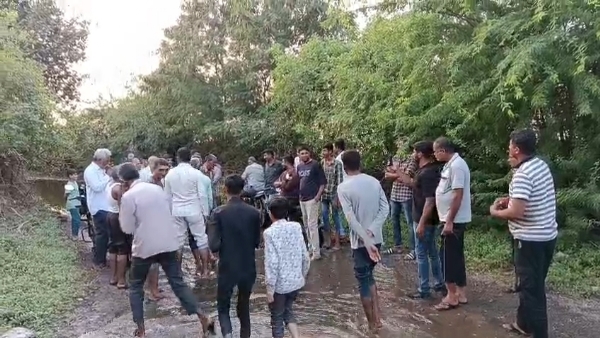 કુણવદર ગામે ભાજપના નેતાઓને પ્રવેશ પર પ્રતિબંધ. કુણવદર ગામે ભાજપના નેતાઓને પ્રવેશ પર પ્રતિબંધ.