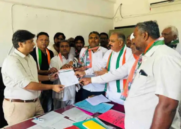 કમોસમી વરસાદથી થયેલ નુકસાન માટે હારીજ કોંગ્રેસ દ્વારા વળતરની માંગ કમોસમી વરસાદથી થયેલ નુકસાન માટે હારીજ કોંગ્રેસ દ્વારા વળતરની માંગ