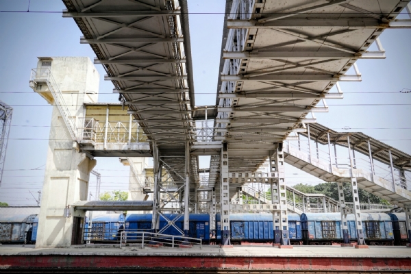 મહેસાણા સ્ટેશનનું પુનર્વિકાસ કાર્ય ઝડપી પ્રગતિ પર,યાત્રીઓને મળશે અત્યાધુનિક સુવિધાઓ મહેસાણા સ્ટેશનનું પુનર્વિકાસ કાર્ય ઝડપી પ્રગતિ પર,યાત્રીઓને મળશે અત્યાધુનિક સુવિધાઓ