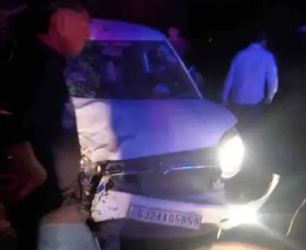 ચાણસ્મા નજીક રિક્ષા-કાર અકસ્માતમાં બેનાં મોત, ગર્ભસ્થ શિશુનું પણ અવસાન ચાણસ્મા નજીક રિક્ષા-કાર અકસ્માતમાં બેનાં મોત, ગર્ભસ્થ શિશુનું પણ અવસાન