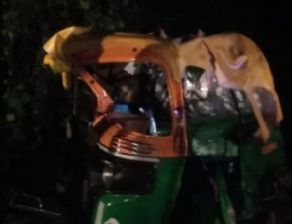 ચાણસ્મા નજીક રિક્ષા-કાર અકસ્માતમાં બેનાં મોત, ગર્ભસ્થ શિશુનું પણ અવસાન ચાણસ્મા નજીક રિક્ષા-કાર અકસ્માતમાં બેનાં મોત, ગર્ભસ્થ શિશુનું પણ અવસાન