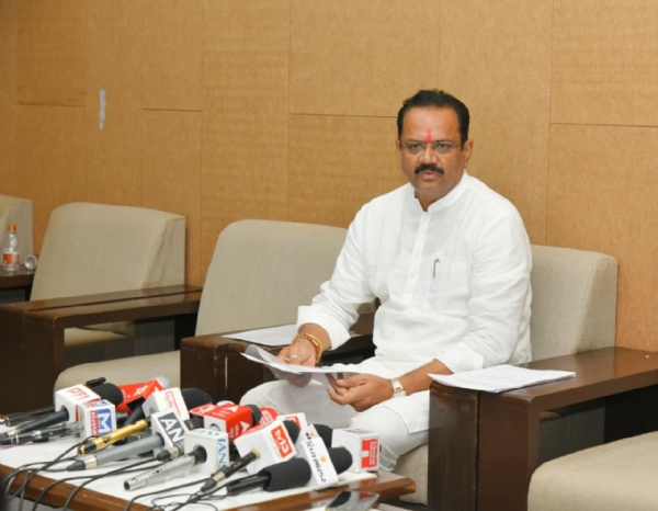 કૃષિ મંત્રી જીતુભાઈ વાઘાણી કૃષિ મંત્રી જીતુભાઈ વાઘાણી