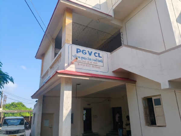 ચેકિંગ ટીમો ત્રાટકી ચેકિંગ ટીમો ત્રાટકી