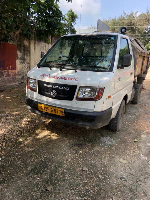 ટ્રાફિક પોલીસ દ્વારા મનપા ના ચાર વાહનો ડિટેન કરાયા. ટ્રાફિક પોલીસ દ્વારા મનપા ના ચાર વાહનો ડિટેન કરાયા.