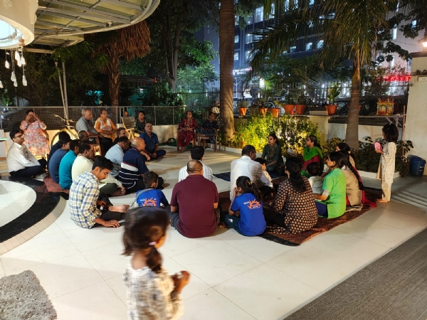 ગાંધીનગર રાંદેસણ અમૃત પરીવાર સંકુલની સમૂહ બેઠક યોજાઈ ગાંધીનગર રાંદેસણ અમૃત પરીવાર સંકુલની સમૂહ બેઠક યોજાઈ