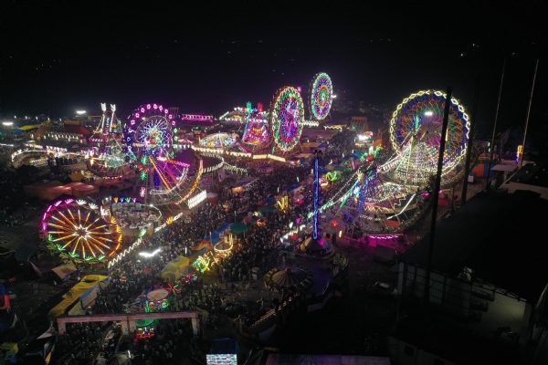 સિદ્ધપુરના કાત્યોકના મેળામાં મોટી સંખ્યામાં જનમેદની ઉમટી , રંગ બેરંગી લાઈટો સાથે અદ્ભૂત નજારો સિદ્ધપુરના કાત્યોકના મેળામાં મોટી સંખ્યામાં જનમેદની ઉમટી , રંગ બેરંગી લાઈટો સાથે અદ્ભૂત નજારો