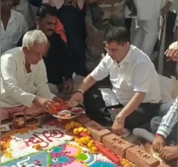 પાટણમાં સદારામ કન્યા હોસ્ટેલના નિર્માણ માટે ખાતમુહૂર્ત સમારંભ યોજાયો, ગેનીબેન ઠાકોરના આકરા નિવેદનો પાટણમાં સદારામ કન્યા હોસ્ટેલના નિર્માણ માટે ખાતમુહૂર્ત સમારંભ યોજાયો, ગેનીબેન ઠાકોરના આકરા નિવેદનો