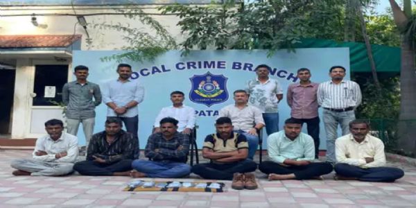 પાટણમાં નકલી પોલીસનો ભાંડાફોડ: ₹5 લાખની ખંડણી વસૂલવા આવેલા 6 શખ્સો ઝડપાયા