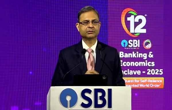 એસબીઆઈ ના બેંકિંગ અને અર્થશાસ્ત્ર સંમેલન 2025 ને સંબોધતા સંજય મલ્હોત્રા એસબીઆઈ ના બેંકિંગ અને અર્થશાસ્ત્ર સંમેલન 2025 ને સંબોધતા સંજય મલ્હોત્રા