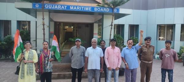 પોરબંદર જિલ્લાની વિવિધ વિભાગોની કચેરીઓમાં ગૂંજી ઉઠ્યું રાષ્ટ્રગીત. પોરબંદર જિલ્લાની વિવિધ વિભાગોની કચેરીઓમાં ગૂંજી ઉઠ્યું રાષ્ટ્રગીત.