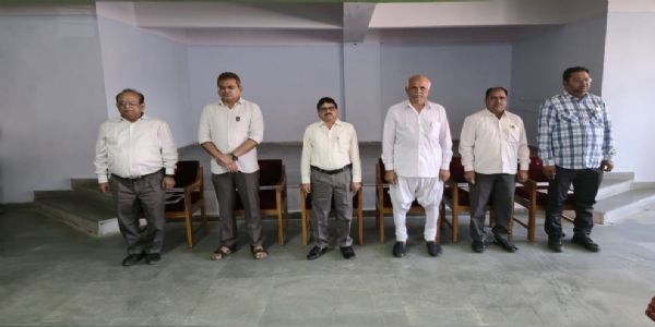 પોરબંદર જિલ્લા પંચાયત સહિતની સરકારી કચેરીઓમાં “વંદે માતરમ્”ના મૂળ સ્વરૂપનું સમૂહગાન