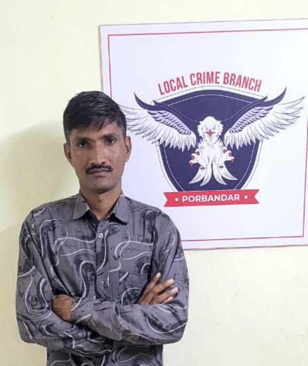 પોરબંદર પોલીસ દ્વારા 3 માથાભારે ઈસમો ને પાસા હેઠળ જેલ હવાલે કરાયા પોરબંદર પોલીસ દ્વારા 3 માથાભારે ઈસમો ને પાસા હેઠળ જેલ હવાલે કરાયા