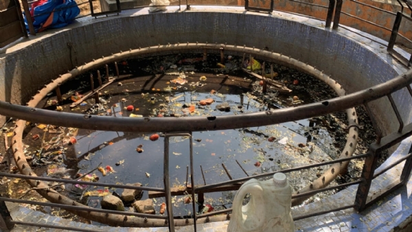 વિસનગરના ત્રણ દરવાજા ટાવર નજીકનો બજરંગ ચોક ફુવારો ગંદકીથી ખદબતો — શહેરીજનો માંગે છે તાત્કાલિક સમારકામ વિસનગરના ત્રણ દરવાજા ટાવર નજીકનો બજરંગ ચોક ફુવારો ગંદકીથી ખદબતો — શહેરીજનો માંગે છે તાત્કાલિક સમારકામ