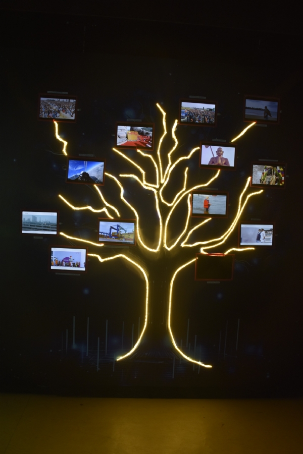 એકતા નગરના પ્રકાશ પર્વમાં વડાપ્રધાન નરેન્દ્ર મોદીના નેતૃત્વમાં વિકસિત ભારતનું પ્રતિક ગ્રીન ટ્રીબન્યું આકર્ષણનું કેન્દ્ર એકતા નગરના પ્રકાશ પર્વમાં વડાપ્રધાન નરેન્દ્ર મોદીના નેતૃત્વમાં વિકસિત ભારતનું પ્રતિક ગ્રીન ટ્રીબન્યું આકર્ષણનું કેન્દ્ર