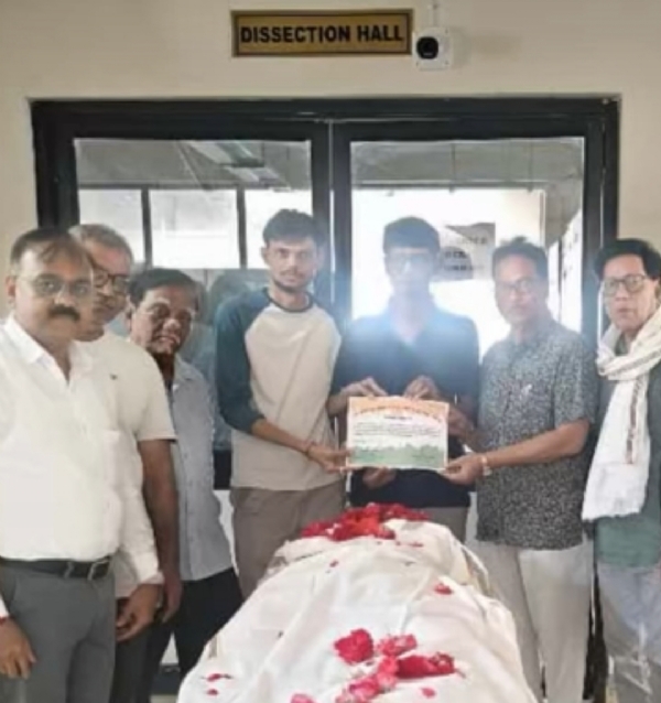 પ્રહલાદભાઈ સોનીનું દેહદાન – સમાજ માટે પ્રેરણારૂપ ઉદાહરણ પ્રહલાદભાઈ સોનીનું દેહદાન – સમાજ માટે પ્રેરણારૂપ ઉદાહરણ