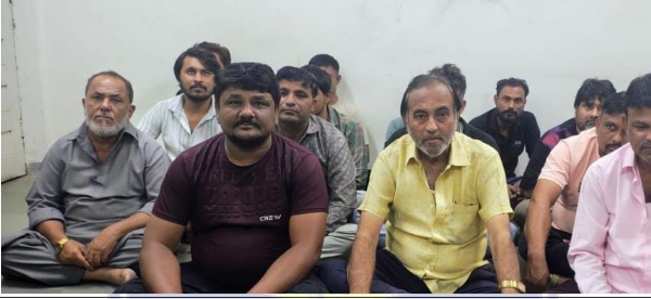 મહેસાણા તાલુકાના તાવડીયા ગામે પોલીસે છાપો મારી 14 જુગારીઓને રંગેહાથ પકડી પાડ્યા — રૂ. 31,108ની રોકડ સાથે મુદ્દામાલ જપ્ત મહેસાણા તાલુકાના તાવડીયા ગામે પોલીસે છાપો મારી 14 જુગારીઓને રંગેહાથ પકડી પાડ્યા — રૂ. 31,108ની રોકડ સાથે મુદ્દામાલ જપ્ત