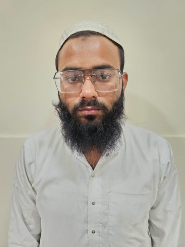 गुजरात एटीएस ने गिरफ्तार किया