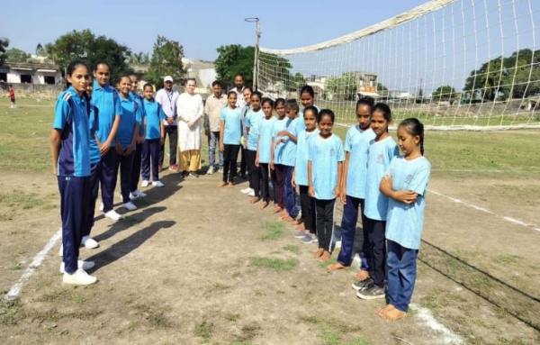 પોરબંદર જિલ્લા ખેલ મહાકુંભ–2025ના ભાગરૂપે રાણાવાવ તાલુકા કક્ષા વોલીબોલ સ્પર્ધા યોજાઈ.