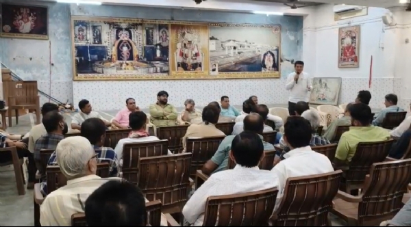 બ્રહ્મ સમાજની મિટિંગનું બ્રહ્મ સમાજની મિટિંગનું