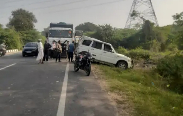 ઘરમોડા નજીક ટર્બો-સ્કોર્પિયો અકસ્માત: સવાર તમામ લોકો સલામત, મોટી જાનહાનિ ટળી