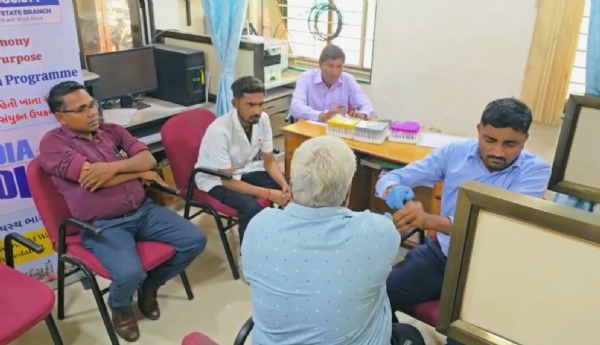 ભરૂચમાં મીડિયા કર્મીઓના આરોગ્ય માટે ‘ફીટ ઈન્ડિયા, ફીટ મીડિયા’ હેલ્થ સ્ક્રીનિંગ કેમ્પ યોજાયો ભરૂચમાં મીડિયા કર્મીઓના આરોગ્ય માટે ‘ફીટ ઈન્ડિયા, ફીટ મીડિયા’ હેલ્થ સ્ક્રીનિંગ કેમ્પ યોજાયો