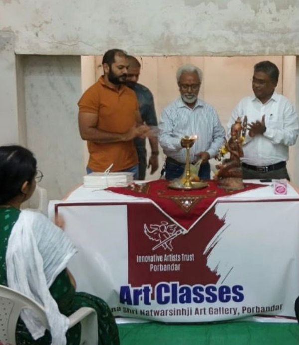 નટવરસિંહજી આર્ટ ગેલેરી ખાતે આર્ટ ક્લાસીસનું આયોજન કરાયું. નટવરસિંહજી આર્ટ ગેલેરી ખાતે આર્ટ ક્લાસીસનું આયોજન કરાયું.