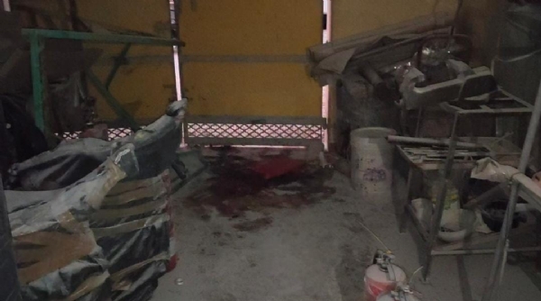 પોરબંદરમાં ફાયર સેફટીનો બાટલો ફાટતા એક નું મોત. પોરબંદરમાં ફાયર સેફટીનો બાટલો ફાટતા એક નું મોત.