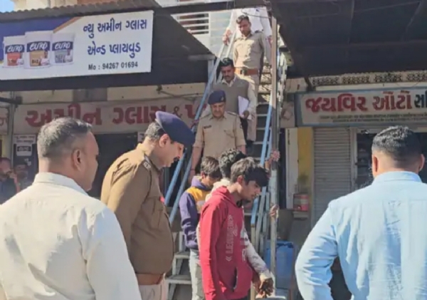 સિદ્ધપુર હાઇવે પર તાવડીયા ચાર રસ્તા નજીક આવેલી પાંચ દુકાનોમાં થયેલી ચોરીનો ગુનો સિદ્ધપુર પોલીસે ઉકેલી સિદ્ધપુર હાઇવે પર તાવડીયા ચાર રસ્તા નજીક આવેલી પાંચ દુકાનોમાં થયેલી ચોરીનો ગુનો સિદ્ધપુર પોલીસે ઉકેલી