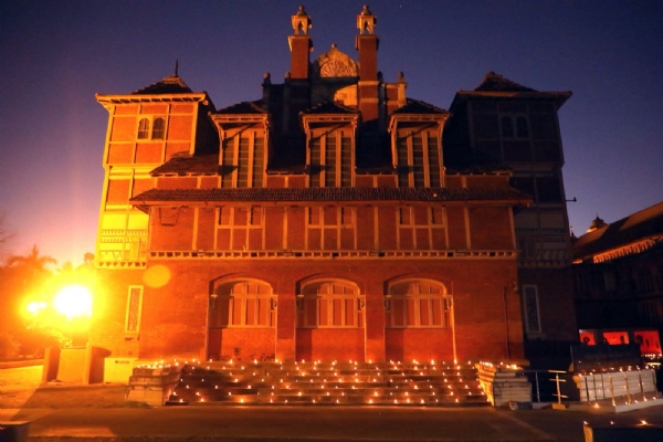 ઇન્ટેન્જિબલ દીપાવલી ઇન્ટેન્જિબલ દીપાવલી