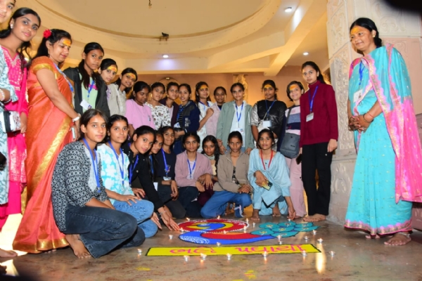 ગીર સોમનાથમાં “ઇન્ટેન્જિબલ દીપાવલી”ની રંગેચંગે ઉજવણી ગીર સોમનાથમાં “ઇન્ટેન્જિબલ દીપાવલી”ની રંગેચંગે ઉજવણી