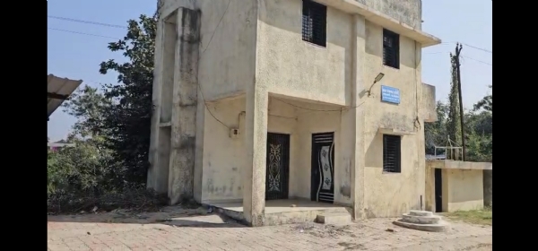 જાંબુઘોડા ના કણજી પાણી ગામ ના તલાટી દ્વારા મોટા પ્રમાણ મા બોગસ લગ્ન નોંધ્યા બાદ પોલીસ દ્વારા ઝડપી પડાયો, ડીડીઓ દ્વારા સસ્પેન્ડ કરાયો જાંબુઘોડા ના કણજી પાણી ગામ ના તલાટી દ્વારા મોટા પ્રમાણ મા બોગસ લગ્ન નોંધ્યા બાદ પોલીસ દ્વારા ઝડપી પડાયો, ડીડીઓ દ્વારા સસ્પેન્ડ કરાયો