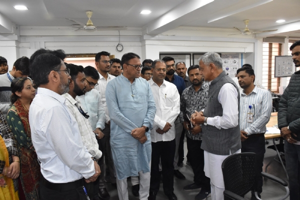 મહેસાણા આઈ.ટી.આઈ. ખાતે મંત્રીશ્રી બાવળીયાની મુલાકાત, આધુનિક ટેકનોલોજી અને તાલીમ વ્યવસ્થાની વિગતવાર સમીક્ષા મહેસાણા આઈ.ટી.આઈ. ખાતે મંત્રીશ્રી બાવળીયાની મુલાકાત, આધુનિક ટેકનોલોજી અને તાલીમ વ્યવસ્થાની વિગતવાર સમીક્ષા