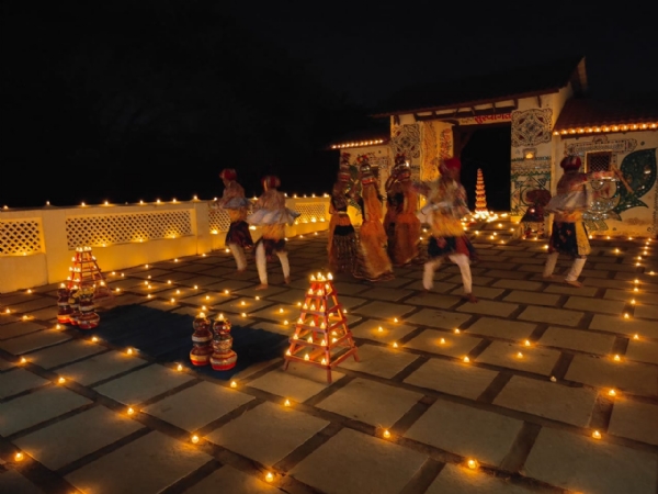 ઇન્ટેન્જિબલ દીપાવલી ઇન્ટેન્જિબલ દીપાવલી