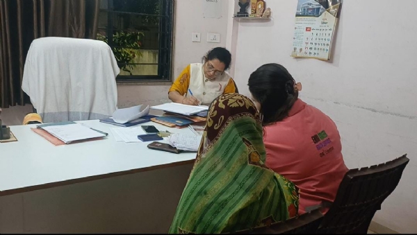 પોરબંદર 181 અભયમની ટીમ મધ્યપ્રદેશની નિઃસહાય મહિલાની વ્હારે આવી આશ્રય અપાવ્યો. પોરબંદર 181 અભયમની ટીમ મધ્યપ્રદેશની નિઃસહાય મહિલાની વ્હારે આવી આશ્રય અપાવ્યો.