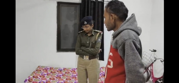 જાંબુઘોડા ના કણજી પાણી ગામ ના તલાટી દ્વારા મોટા પ્રમાણ મા બોગસ લગ્ન નોંધ્યા બાદ પોલીસ દ્વારા ઝડપી પડાયો, ડીડીઓ દ્વારા સસ્પેન્ડ કરાયો જાંબુઘોડા ના કણજી પાણી ગામ ના તલાટી દ્વારા મોટા પ્રમાણ મા બોગસ લગ્ન નોંધ્યા બાદ પોલીસ દ્વારા ઝડપી પડાયો, ડીડીઓ દ્વારા સસ્પેન્ડ કરાયો